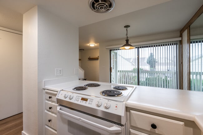 Photo - 127 Yonex Ct Unit 127