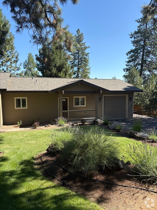 Building Photo - 20620 Pine Vista Dr Rental