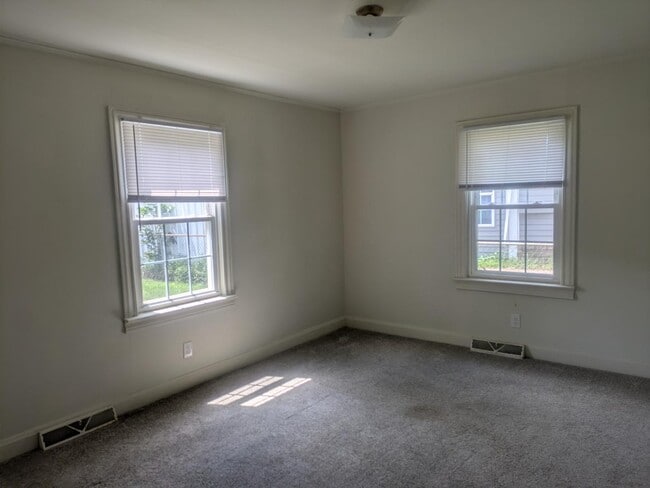 Photo - 101 Bradley St