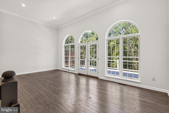 Photo - 26101 Nimbleton Square