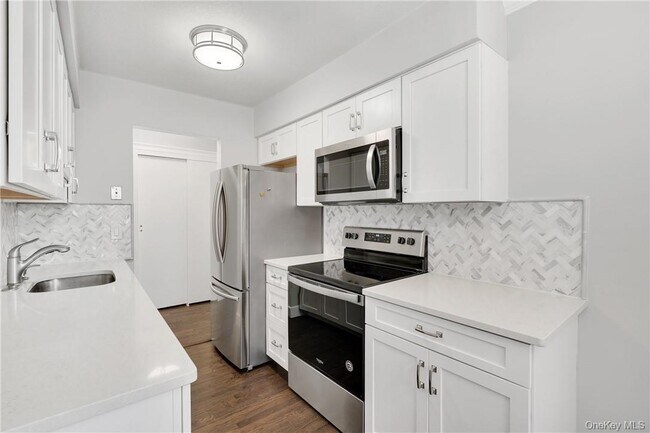 Photo - 114 Nottingham Rd Unit H