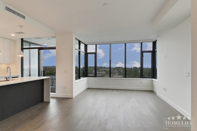 Photo - Beautiful 2 Bed + Flex Condo in White Rock! Unit 1302