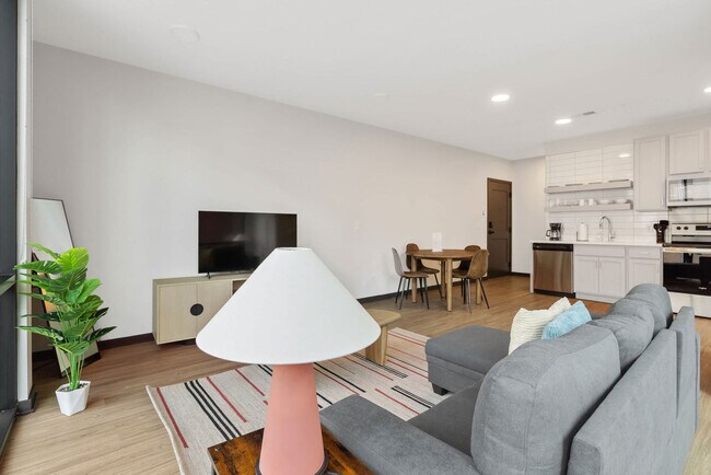 Photo - 423 E Michigan St Unit SI ID1032106P