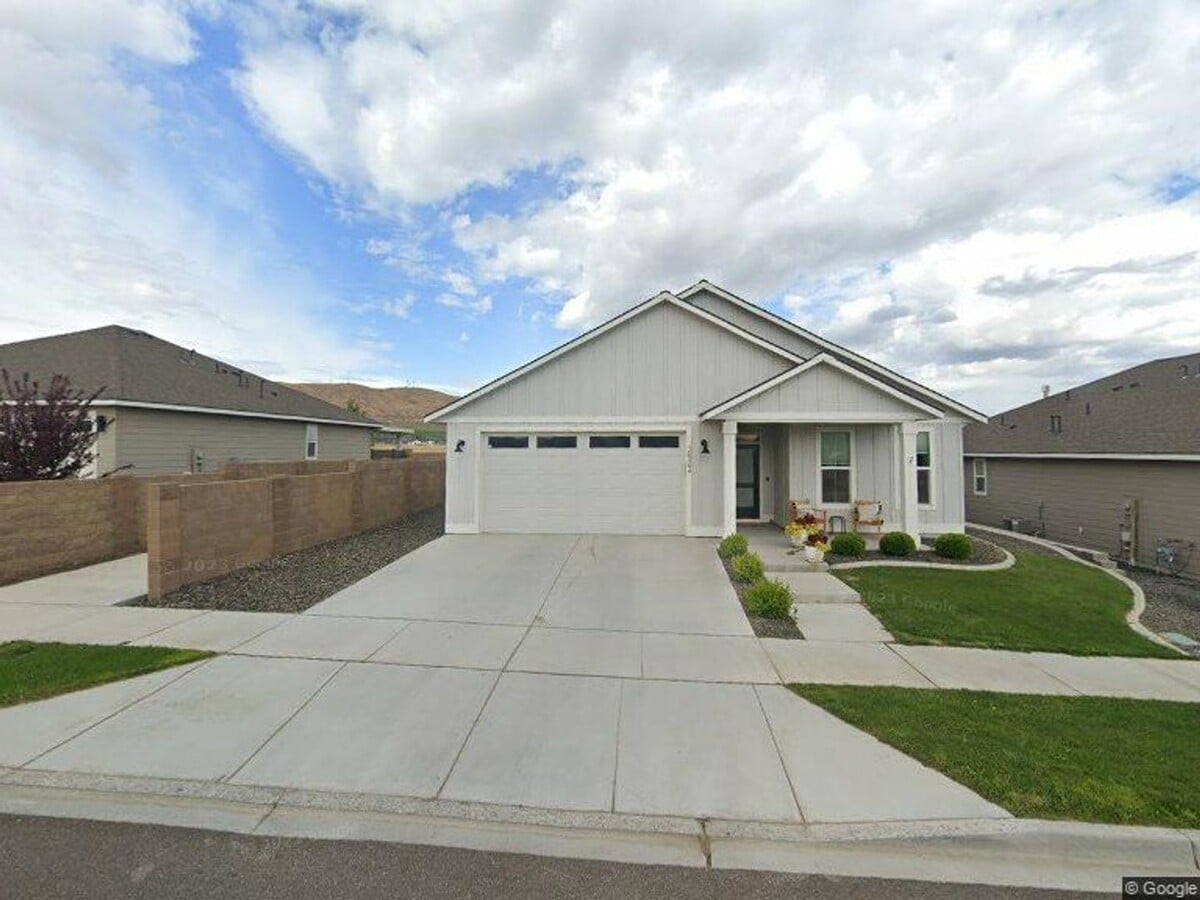 3BR Home in Richland – Gas Fireplace, Fenc... - 3BR Home in Richland – Gas Fireplace, Fenc...
