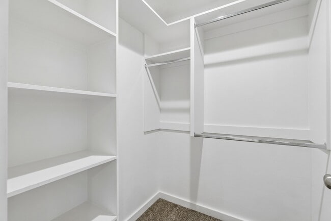 Photo - 515 W 9th Ave