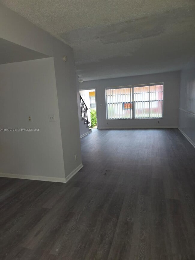 Photo - 5221 NW 27th St