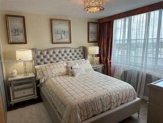 Building Photo - 6039 Collins Ave Unit # 1431