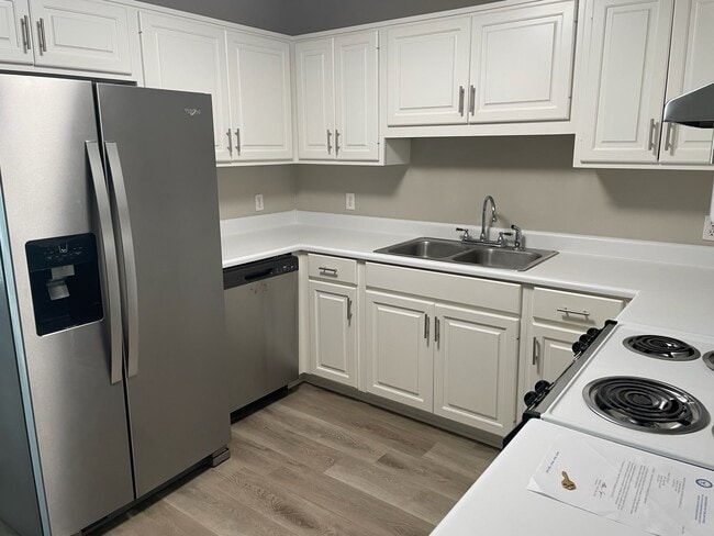 Photo - 6004 Susan Cir Unit B