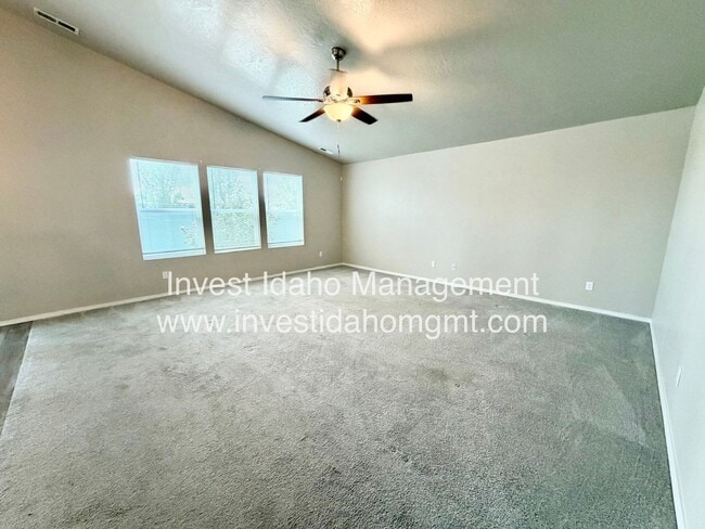 Photo - Spacious 4 Bed 2 Bath Home in Kuna