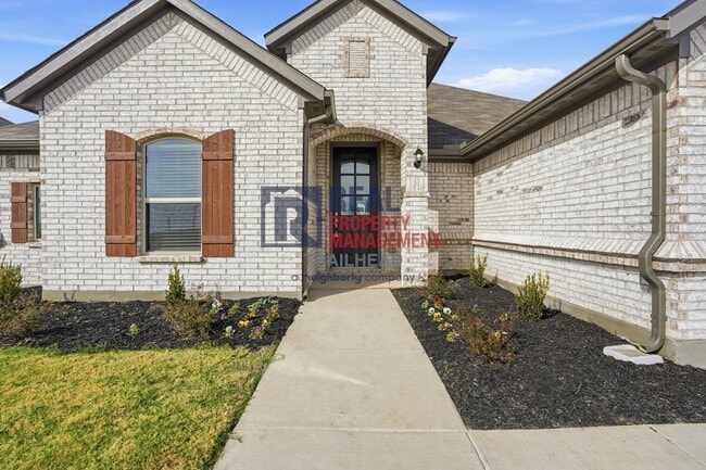 Photo - Refined 3-Bedroom Single-Story Home with Versatile Layout