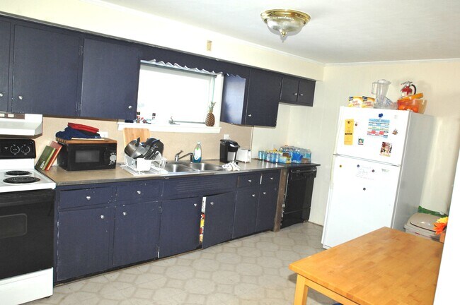 Cocina - 25 Gilman Falls Ave Apartamentos Unidad A