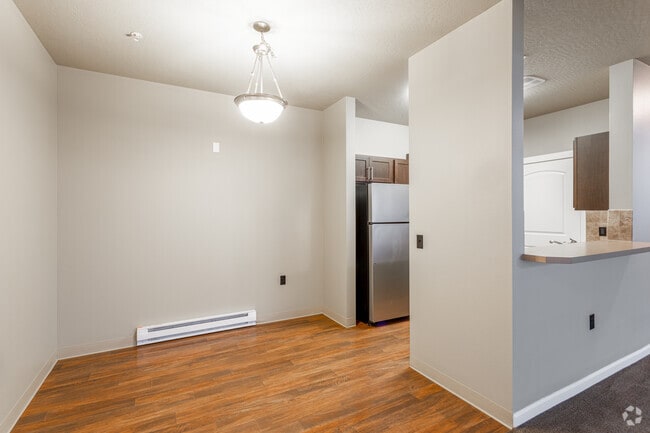 Quadrangle 2 - 2BR, 2BA - 1,080 SF - Knightsbridge Communities