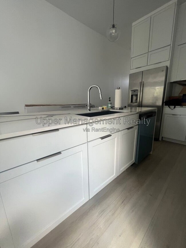 Photo - 819 Adams St