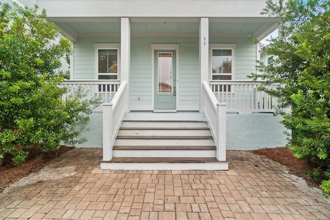 Photo - 99 Grande Pointe Cir