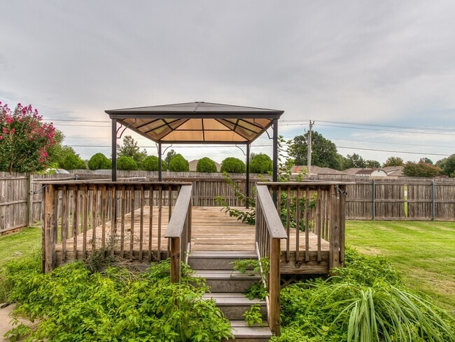 Photo - Stunning Open-Concept Home with Luxury Primary Suite & Outdoor Living