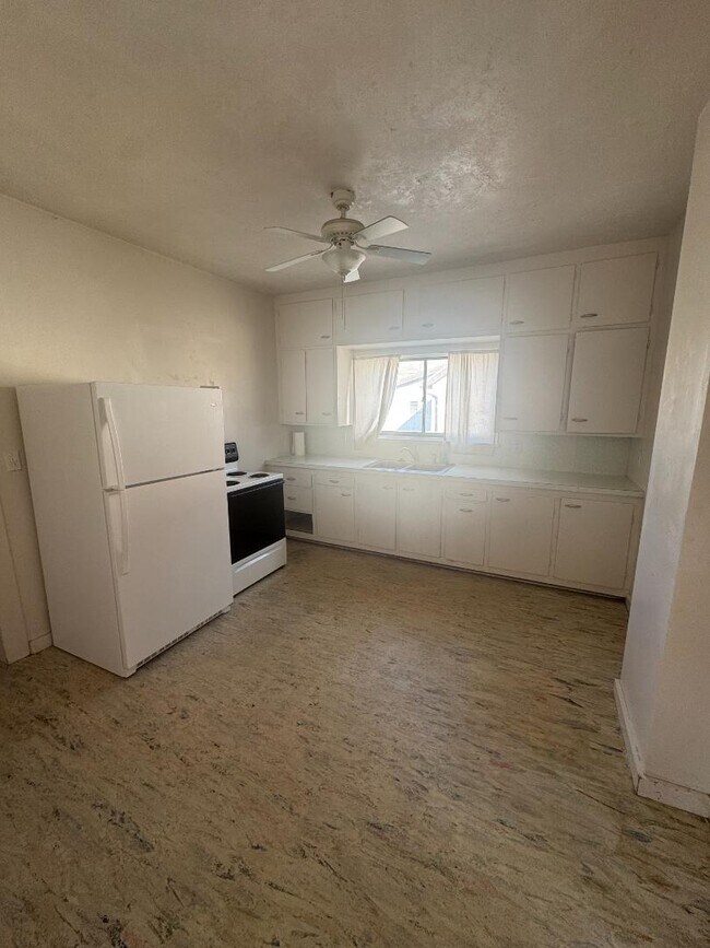 Photo - 18 Frontier St