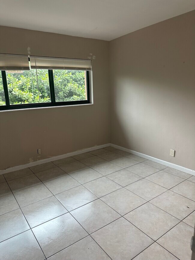 Bedroom - 5910 NE 18th Ave Unit 17