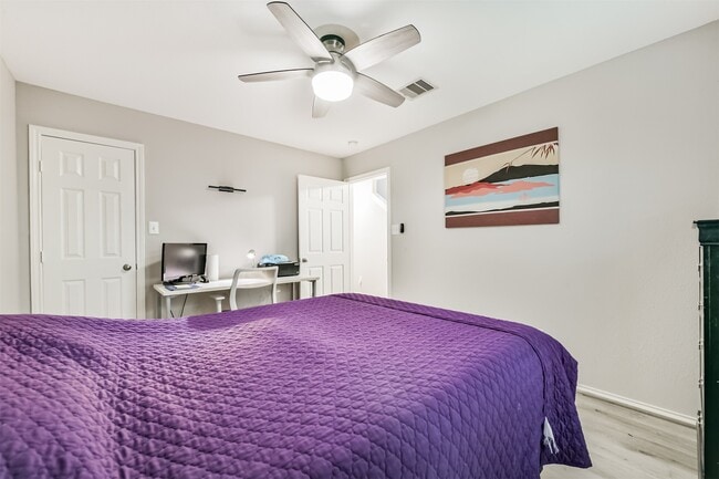 Photo - 1715 Stuart St