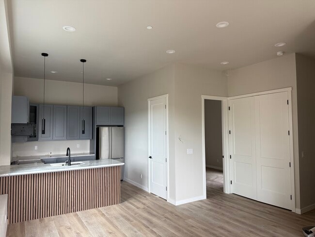 Building Photo - 4939 S 114th St Rental