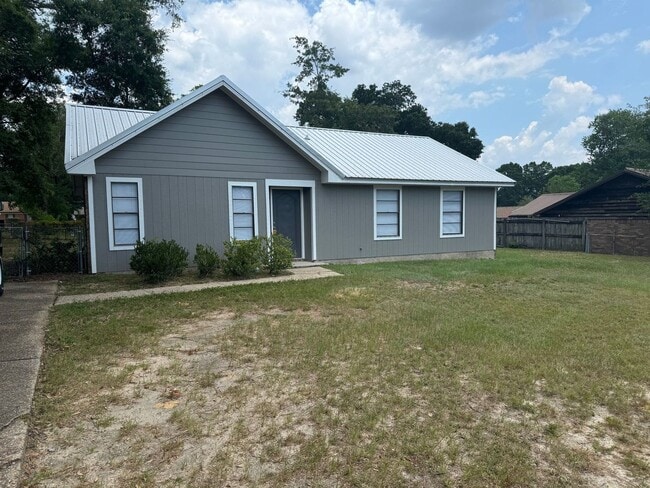 Photo - Pensacola - Carlisle - 3 Bedroom, 2 Bathroom