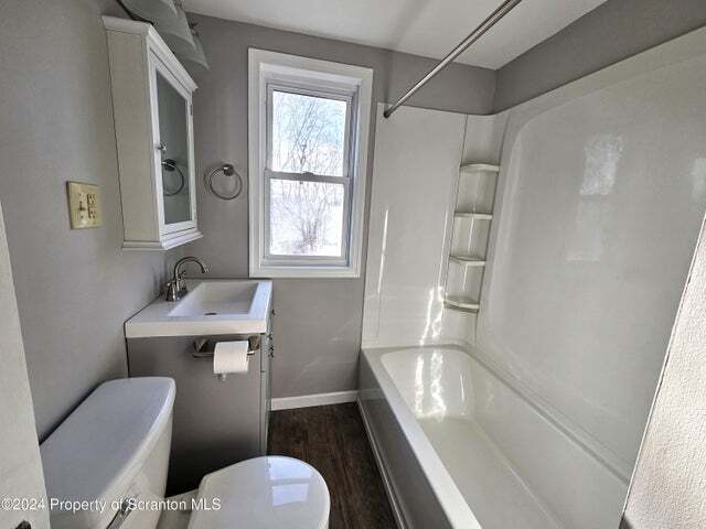 Photo - 2122 N Main Ave