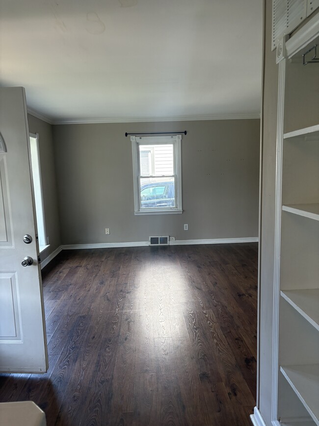 Photo - 2055 Browning St