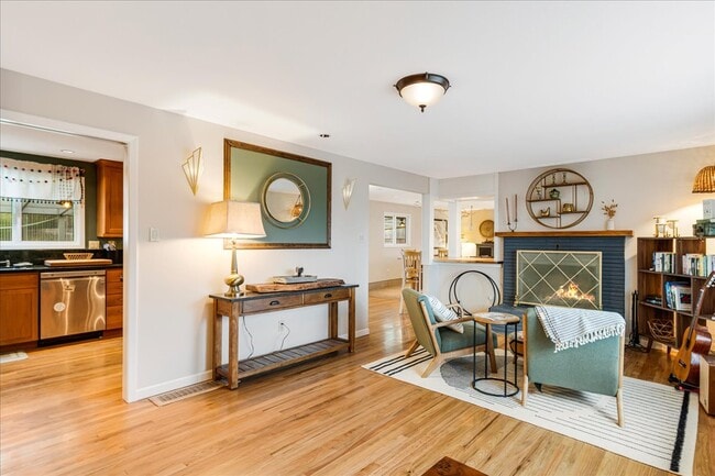 Photo - 6935 SW Taylors Ferry Rd