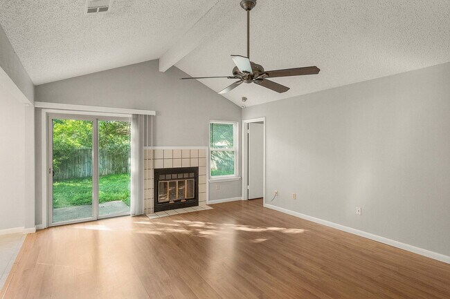 Photo - 11931 Rosethorn Dr