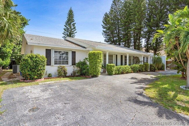 13 Sailfish Ln