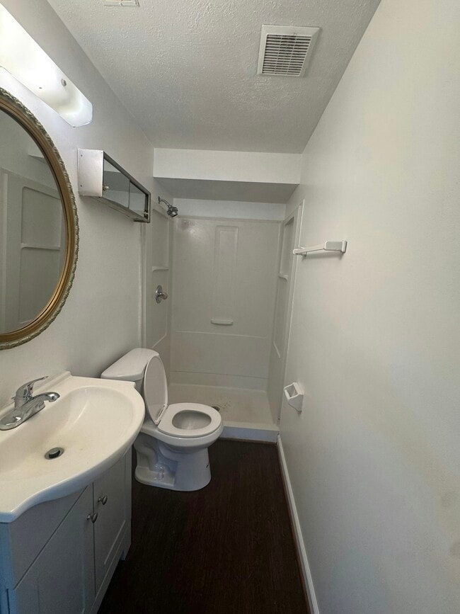 Photo - 6401 Brambleton Rd