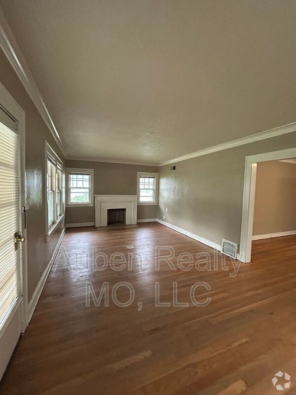 Building Photo - 5431 Harrison St Rental