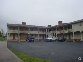 Chateaux Apts - Chateaux Apartments