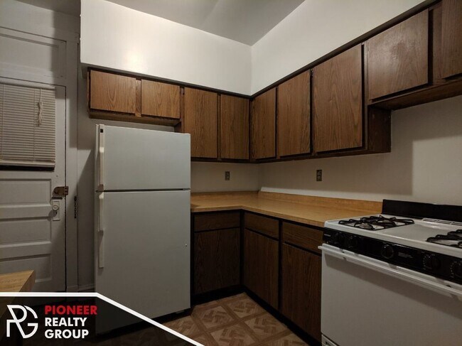 Photo - 3517 N Racine Ave Unit 3525-W1