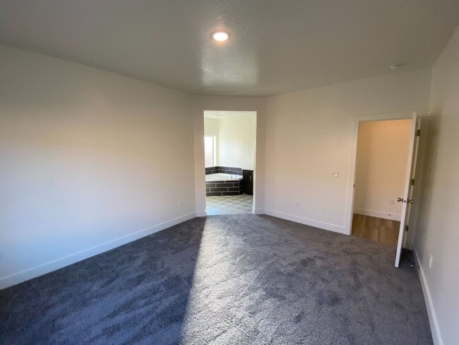 Photo - Beautiful 3 Bedroom Single Level Home in S...