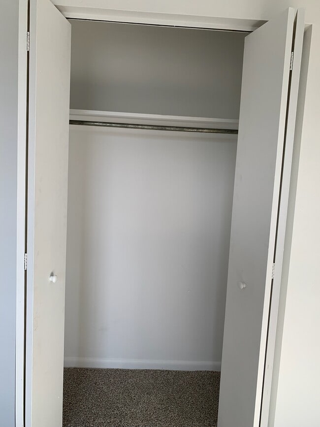 Closet bedrom 1 - 845 Brian Dr