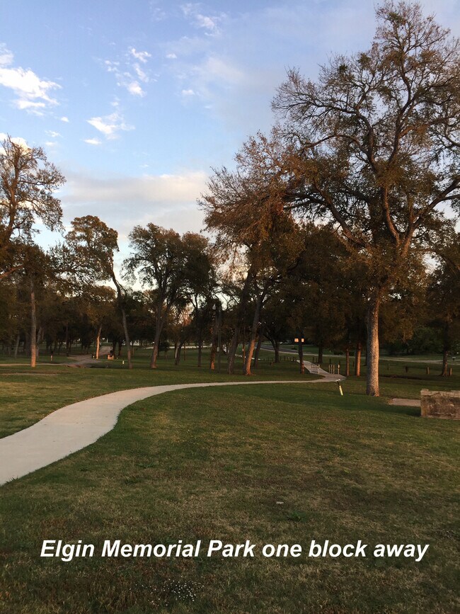 Parkview Apartments Elgin, TX