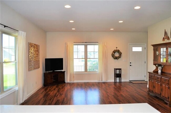 Photo - 1914 Buckthorn Dr