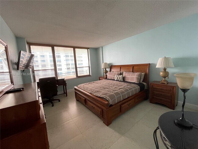 Photo - 3505 S Ocean Dr Unit 1415