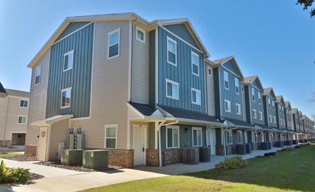 Building Photo - 21155 Gosling Rd Unit 22A Rental