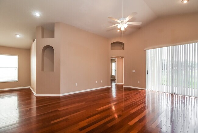 Photo - 1641 Firewheel Dr