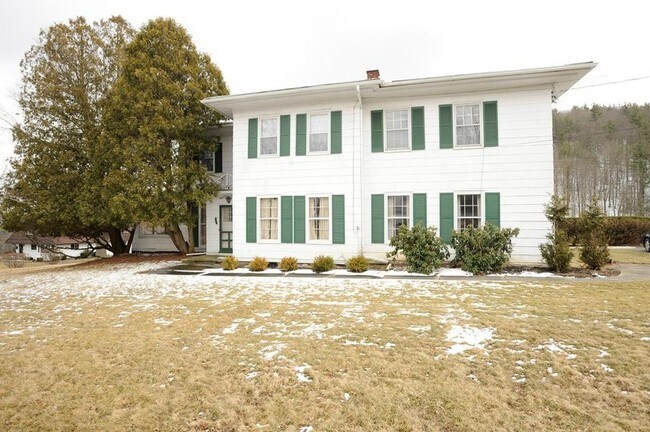 Photo - 907 Mount Zoar St House