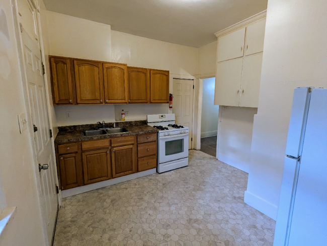 Photo - 2138 Green St Apartment Unit 1