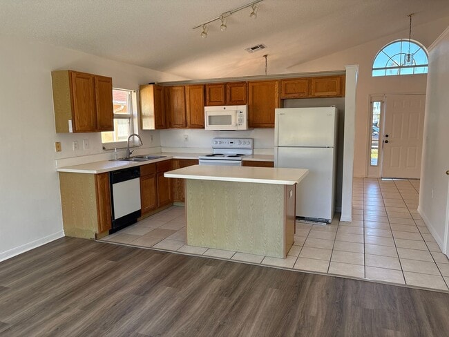 Photo - 3 Bedroom Home in Highly Desirable Orlando Neighborhood