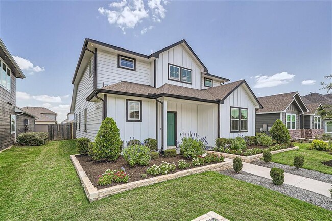 Photo - 203 Pinkerton Dr