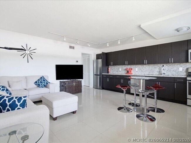 Photo - 525 Meridian Ave Unit 305