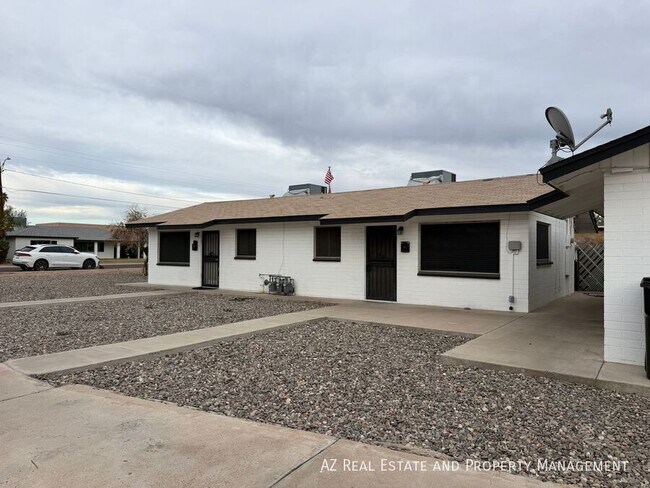 Photo - 3417 E Windsor Ave