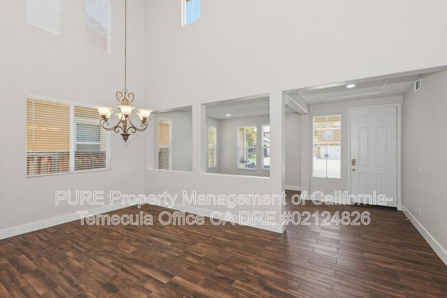 Photo - 29754 Maxmillian Ave