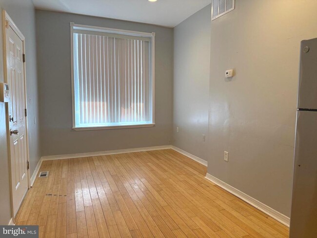 Photo - 3211 W Montgomery Ave
