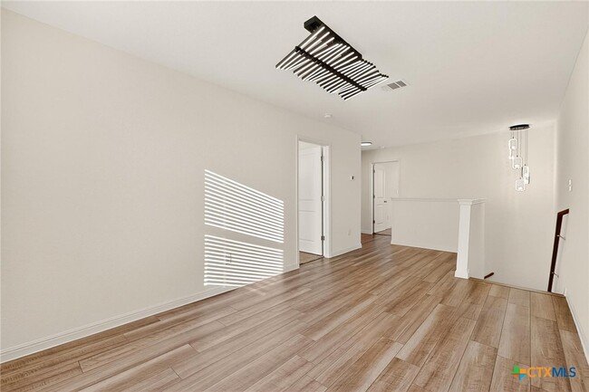 Photo - 361 Wren Ln