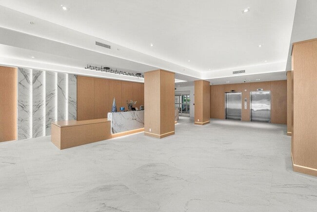 Building Photo - 4201 N Ocean Blvd Unit 402